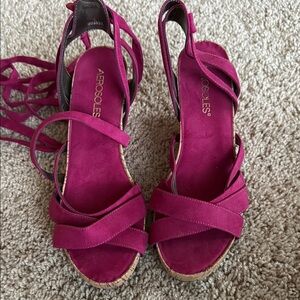 AEROSOLES Pink Crisscross Strap Sandals